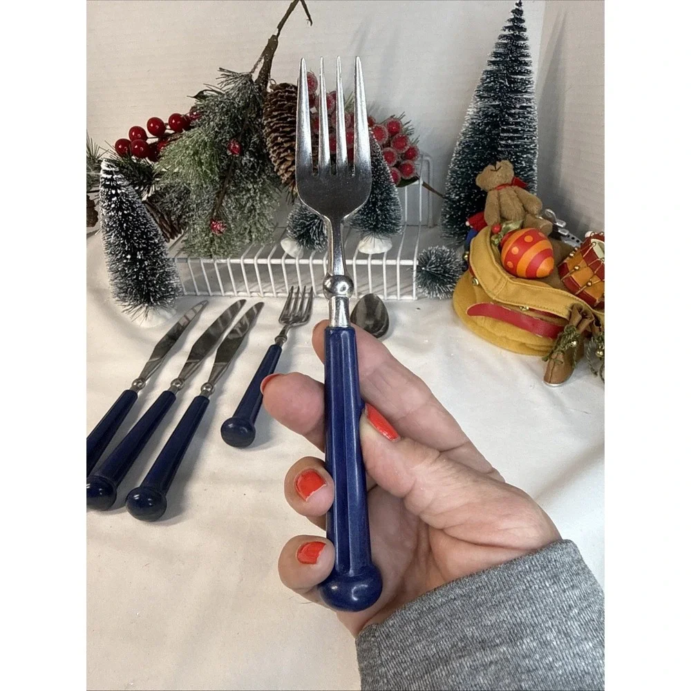 Flatware,Oxford Hall 4 Forks 1 Spoon 4 Knifes Blue Handle Stainless Japan VTG.